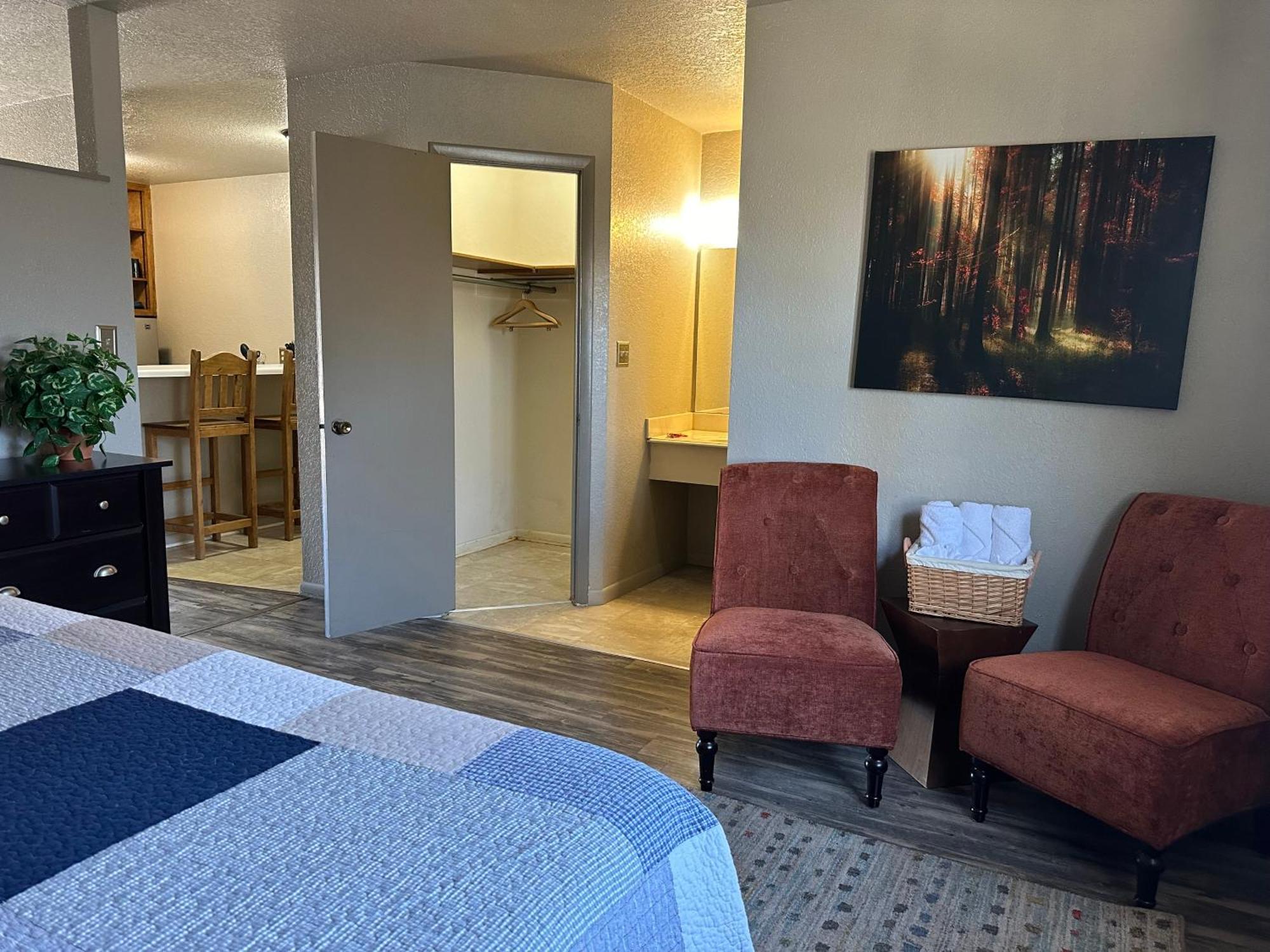 Sunset Inn And Suites 프레드릭스버그 외부 사진