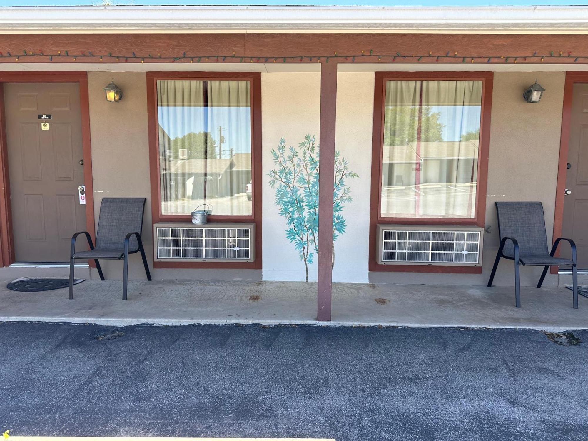 Sunset Inn And Suites 프레드릭스버그 외부 사진